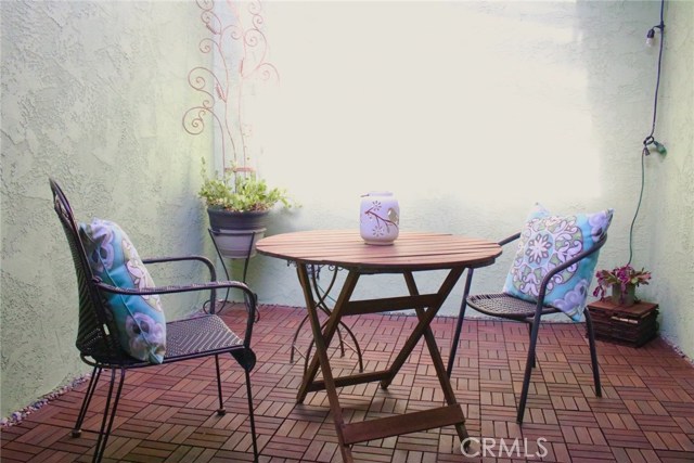 433 2ND Street, Hermosa Beach, California 90254, 3 Bedrooms Bedrooms, ,2 BathroomsBathrooms,Residential,Sold,2ND Street,SB18113035