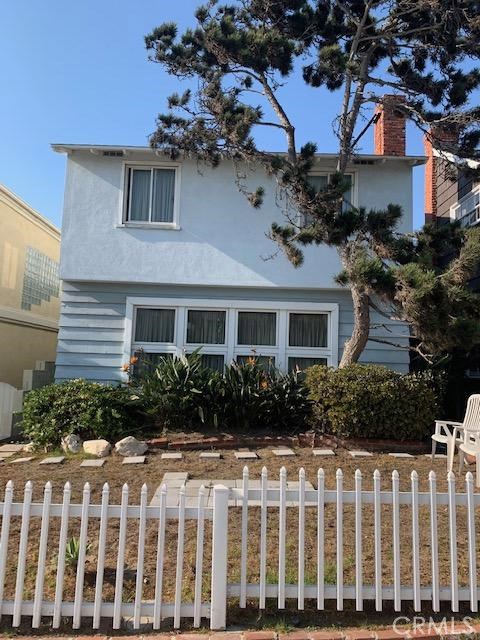 221 2nd Street, Manhattan Beach, California 90266, 2 Bedrooms Bedrooms, ,2 BathroomsBathrooms,Residential,Sold,2nd,SB20204816