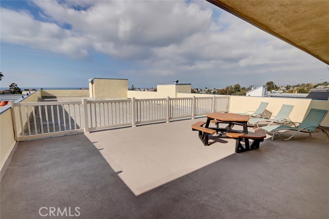 1707 Pacific Coast, Hermosa Beach, California 90254, 1 Bedroom Bedrooms, ,1 BathroomBathrooms,Residential,Sold,Pacific Coast,SB20005947