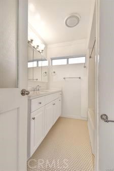 225 25th Street, Manhattan Beach, California 90266, ,Residential Income,Sold,25th,SB19200639