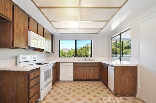 28303 Ridgehaven Court, Rancho Palos Verdes, California 90275, 3 Bedrooms Bedrooms, ,3 BathroomsBathrooms,Residential,Sold,Ridgehaven,PV18172378