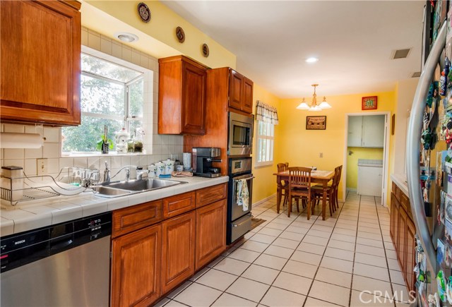 19 Ranchview Road, Rolling Hills Estates, California 90274, 4 Bedrooms Bedrooms, ,3 BathroomsBathrooms,Residential,Sold,Ranchview,PV17211623