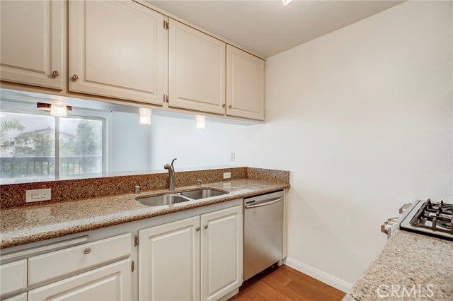 720 Meyer Lane, Redondo Beach, California 90278, 2 Bedrooms Bedrooms, ,2 BathroomsBathrooms,Residential,Sold,Meyer,SB19085795