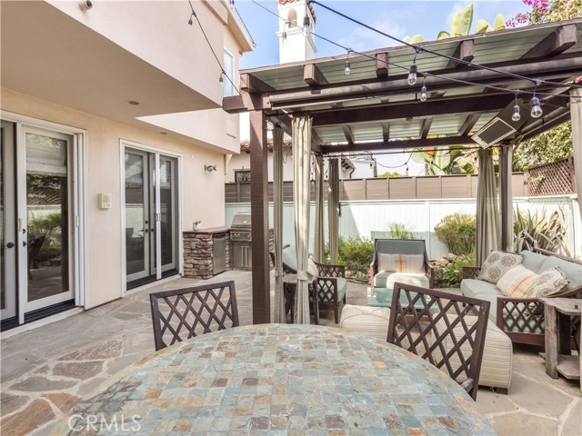 1808 Elm Avenue, Manhattan Beach, California 90266, 5 Bedrooms Bedrooms, ,3 BathroomsBathrooms,Residential,Sold,Elm,SB20235001