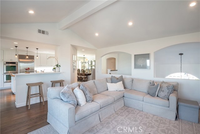 2112 Magnolia Avenue, Manhattan Beach, California 90266, 4 Bedrooms Bedrooms, ,2 BathroomsBathrooms,Residential,Sold,Magnolia,SB20010453