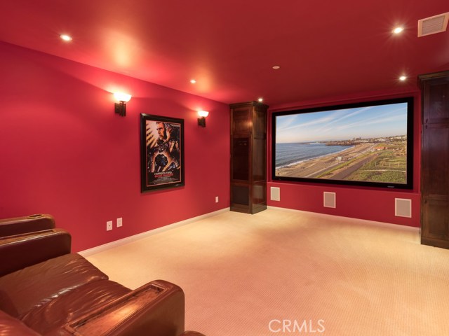 314 Avenue D, Redondo Beach, California 90277, 5 Bedrooms Bedrooms, ,5 BathroomsBathrooms,Residential,Sold,Avenue D,SB20083856