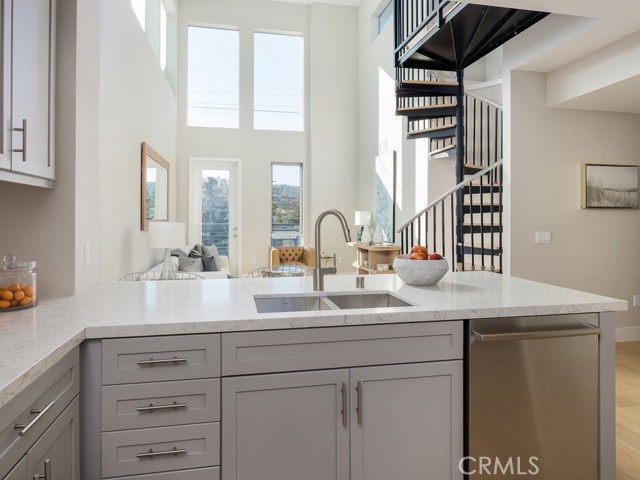 1920 Pacific Coast Highway, Redondo Beach, California 90277, 2 Bedrooms Bedrooms, ,2 BathroomsBathrooms,Residential,Sold,Pacific Coast Highway,SB21006104