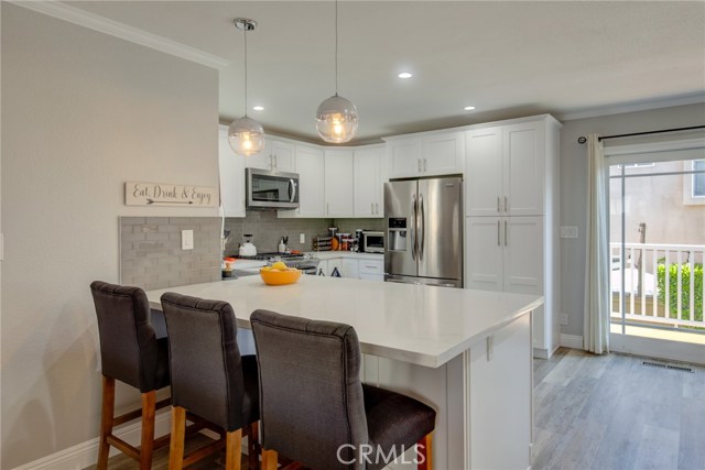 2014 Huntington Lane, Redondo Beach, California 90278, 6 Bedrooms Bedrooms, ,3 BathroomsBathrooms,Residential,Sold,Huntington,PV20087017