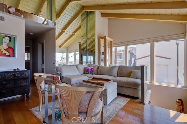 2704 Hermosa Avenue, Hermosa Beach, California 90254, 2 Bedrooms Bedrooms, ,2 BathroomsBathrooms,Residential,Sold,Hermosa,SB19059337