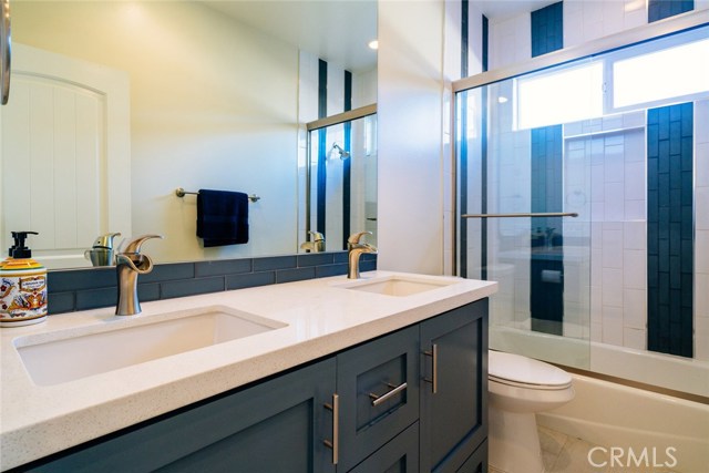 2504 Huntington Lane, Redondo Beach, California 90278, 4 Bedrooms Bedrooms, ,3 BathroomsBathrooms,Residential,Sold,Huntington,SB17090554