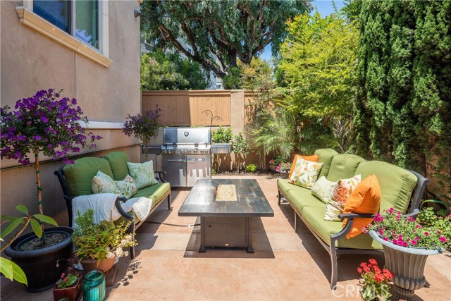 232 Irena Avenue, Redondo Beach, California 90277, 4 Bedrooms Bedrooms, ,2 BathroomsBathrooms,Residential,Sold,Irena,SB20098609