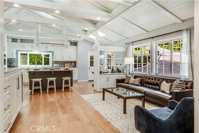 34 Empty Saddle Lane, Rolling Hills Estates, California 90274, 4 Bedrooms Bedrooms, ,2 BathroomsBathrooms,Residential,Sold,Empty Saddle,PV20151893