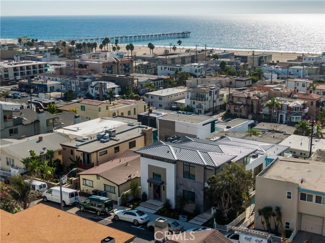 1705 Manhattan Avenue, Hermosa Beach, California 90254, 4 Bedrooms Bedrooms, ,4 BathroomsBathrooms,Residential,Sold,Manhattan,SB19227361