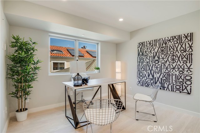 409 3rd Street, Manhattan Beach, California 90266, 5 Bedrooms Bedrooms, ,2 BathroomsBathrooms,Residential,Sold,3rd,SB19219164