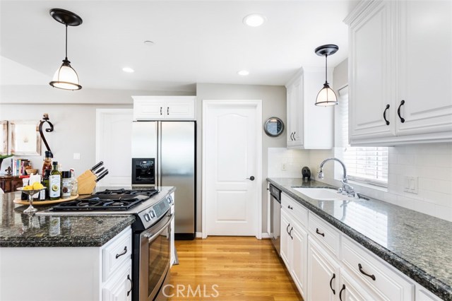 506 11th Street, Hermosa Beach, California 90254, 3 Bedrooms Bedrooms, ,2 BathroomsBathrooms,Residential,Sold,11th,SB19039809