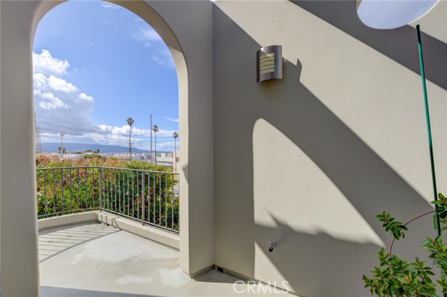 920 2nd Street, Hermosa Beach, California 90254, 4 Bedrooms Bedrooms, ,3 BathroomsBathrooms,Residential,Sold,2nd,SB21052534