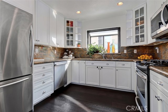 111 Lucia Avenue, Redondo Beach, California 90277, 3 Bedrooms Bedrooms, ,2 BathroomsBathrooms,Residential,Sold,Lucia,SB18257777