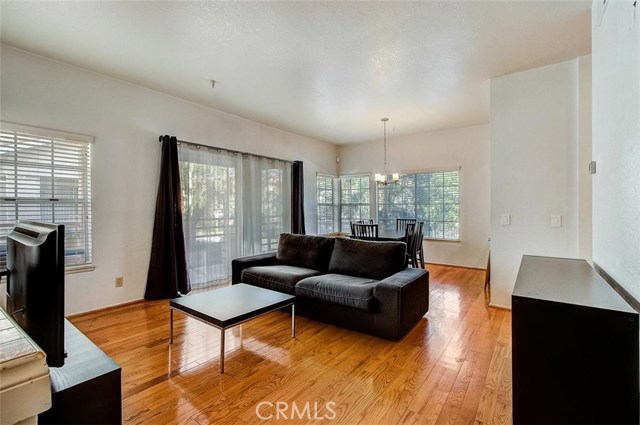 3 Bed Home for Sale in Hawthorne, California