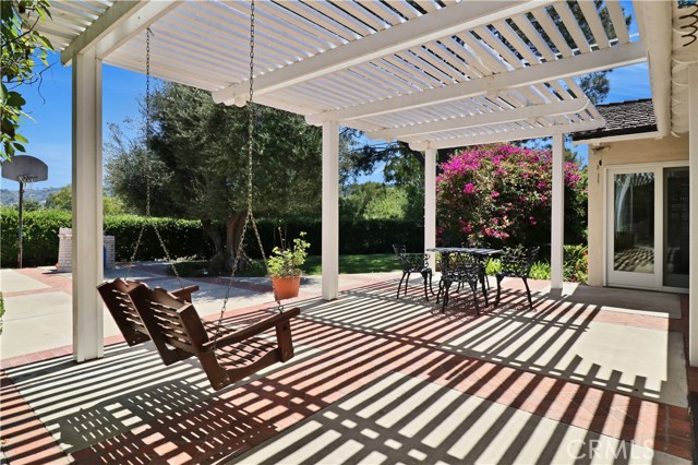 Relax out on the Veranda