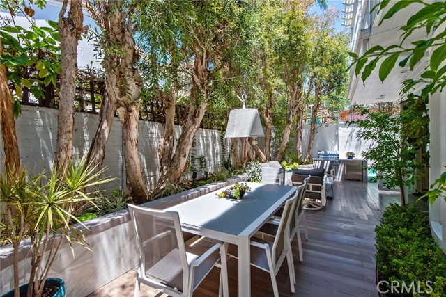 2201 Oak Avenue, Manhattan Beach, California 90266, 5 Bedrooms Bedrooms, ,5 BathroomsBathrooms,Residential,Sold,Oak,SB21126530