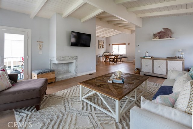 1723 Golden Avenue, Hermosa Beach, California 90254, 3 Bedrooms Bedrooms, ,2 BathroomsBathrooms,Residential,Sold,Golden,SB19163062