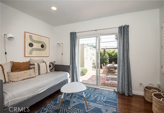 330 28th Street, Hermosa Beach, California 90254, 3 Bedrooms Bedrooms, ,2 BathroomsBathrooms,Residential,Sold,28th,SB19223758