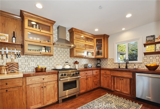 1019 Spencer Street, Redondo Beach, California 90277, 3 Bedrooms Bedrooms, ,2 BathroomsBathrooms,Residential,Sold,Spencer,SB18286232