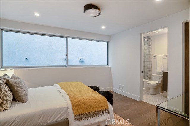 221 1st Street, Manhattan Beach, California 90266, 3 Bedrooms Bedrooms, ,3 BathroomsBathrooms,Residential,Sold,1st,SB19034815