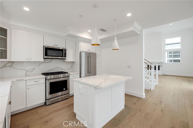 2114 Carnegie Lane, Redondo Beach, California 90278, 5 Bedrooms Bedrooms, ,5 BathroomsBathrooms,Residential,Sold,Carnegie,SB21029719