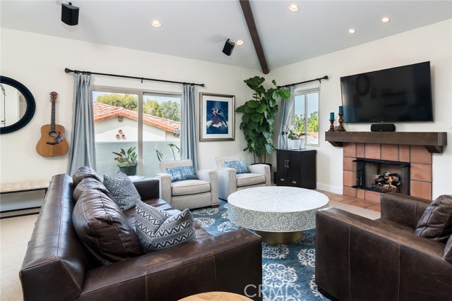 204 Irena Avenue, Redondo Beach, California 90277, 3 Bedrooms Bedrooms, ,2 BathroomsBathrooms,Residential,Sold,Irena,SB19198333