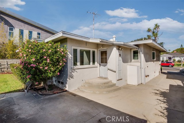 1311 Irena Avenue, Redondo Beach, California 90277, 4 Bedrooms Bedrooms, ,1 BathroomBathrooms,Residential,Sold,Irena,PV18029406