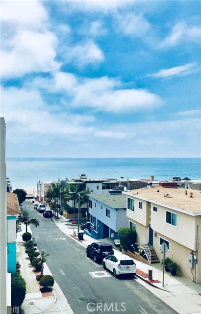 220 23rd Street, Manhattan Beach, California 90266, 3 Bedrooms Bedrooms, ,1 BathroomBathrooms,Residential,Sold,23rd,OC19050321