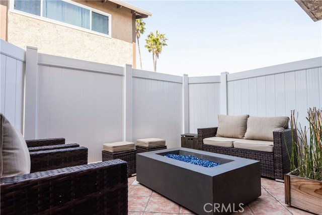 1140 Manhattan Beach Boulevard, Manhattan Beach, California 90266, 2 Bedrooms Bedrooms, ,2 BathroomsBathrooms,Residential,Sold,Manhattan Beach,SB19066829