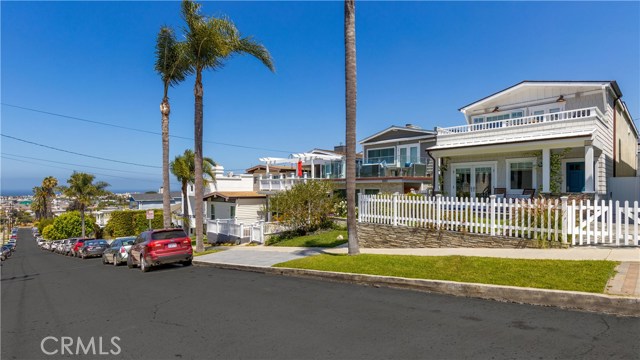 663 longfellow Avenue, Hermosa Beach, California 90254, 3 Bedrooms Bedrooms, ,2 BathroomsBathrooms,Residential,Sold,longfellow,SB20095415