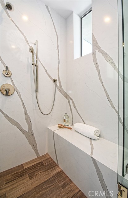 222 1st Place, Manhattan Beach, California 90266, 3 Bedrooms Bedrooms, ,3 BathroomsBathrooms,Residential,Sold,1st,SB19222616