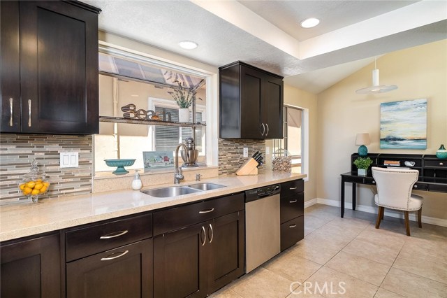 2007 Carnegie Lane, Redondo Beach, California 90278, 3 Bedrooms Bedrooms, ,2 BathroomsBathrooms,Residential,Sold,Carnegie,SB19187056