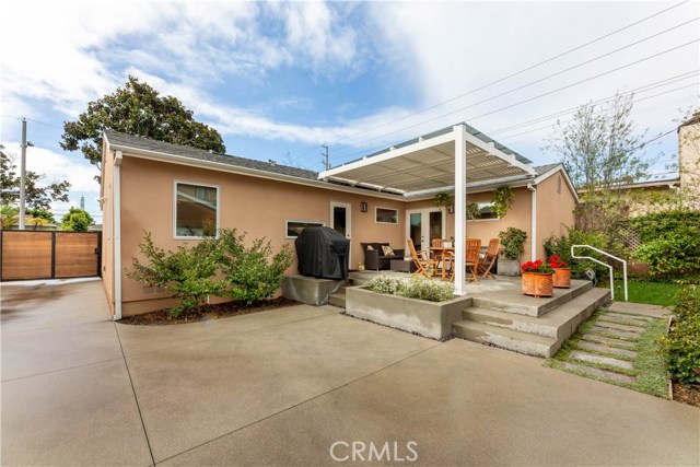 2703 Spreckels Lane, Redondo Beach, California 90278, 4 Bedrooms Bedrooms, ,3 BathroomsBathrooms,Residential,Sold,Spreckels,PW20057811