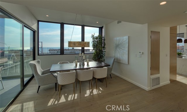 246 30th Street, Hermosa Beach, California 90254, 4 Bedrooms Bedrooms, ,4 BathroomsBathrooms,Residential,Sold,30th,SB19212204