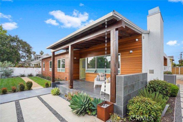 Photo of 498 Abbie Way, Costa Mesa, CA 92627