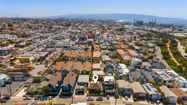 654 8th Street, Hermosa Beach, California 90254, 3 Bedrooms Bedrooms, ,1 BathroomBathrooms,Residential,Sold,8th,OC21085507