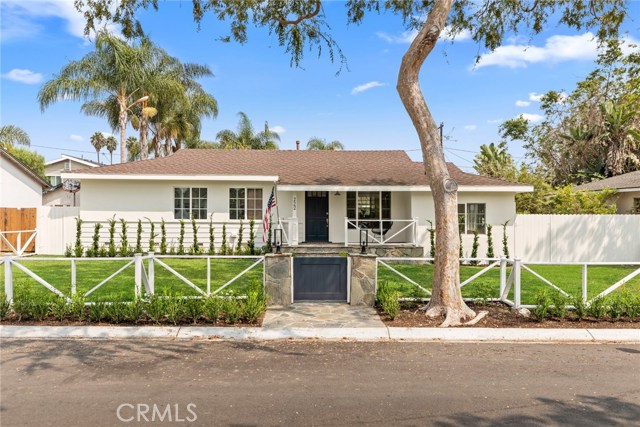 Photo of 222 Lillian Place, Costa Mesa, CA 92627