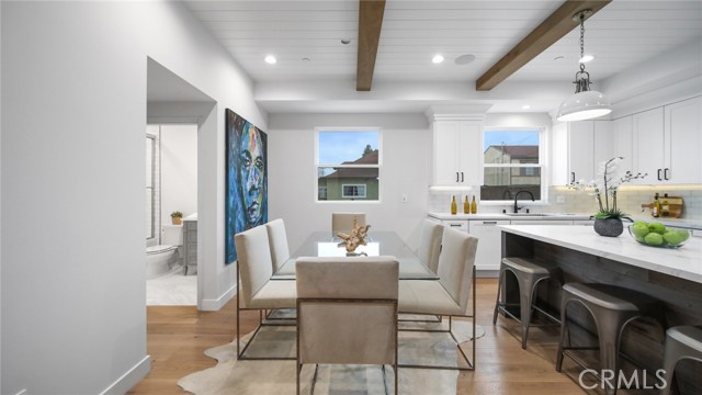 2010 Aviation Way, Redondo Beach, California 90278, 5 Bedrooms Bedrooms, ,5 BathroomsBathrooms,Residential,Sold,Aviation,PV21055057