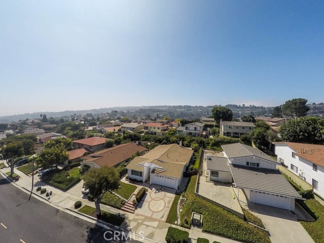 27803 Longhill Drive, Rancho Palos Verdes, California 90275, 4 Bedrooms Bedrooms, ,2 BathroomsBathrooms,Residential,Sold,Longhill,SB17188464