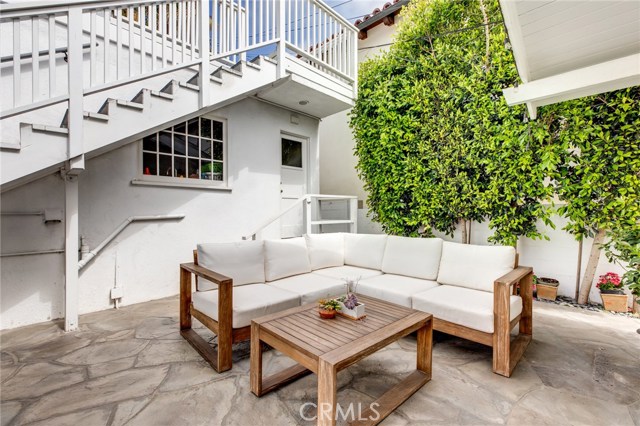 2416 Elm Avenue, Manhattan Beach, California 90266, 4 Bedrooms Bedrooms, ,2 BathroomsBathrooms,Residential,Sold,Elm,SB19275935