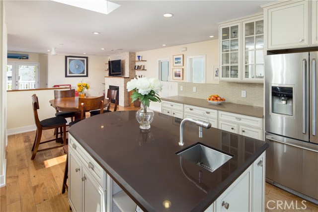 511 2nd Street, Hermosa Beach, California 90254, 3 Bedrooms Bedrooms, ,1 BathroomBathrooms,Residential,Sold,2nd,SB18098379