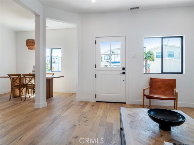 1131 19th Street, Hermosa Beach, California 90254, 2 Bedrooms Bedrooms, ,1 BathroomBathrooms,Residential,Sold,19th,SB20249422