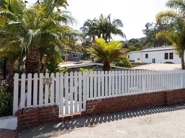 562 31st Street, Manhattan Beach, California 90266, 4 Bedrooms Bedrooms, ,3 BathroomsBathrooms,Residential,Sold,31st,SB21032362