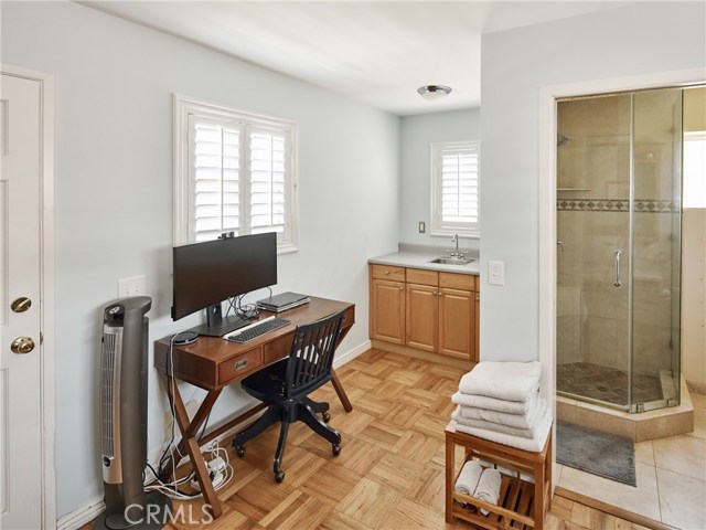 2918 Gibson Place, Redondo Beach, California 90278, 3 Bedrooms Bedrooms, ,2 BathroomsBathrooms,Residential,Sold,Gibson,SB20112934