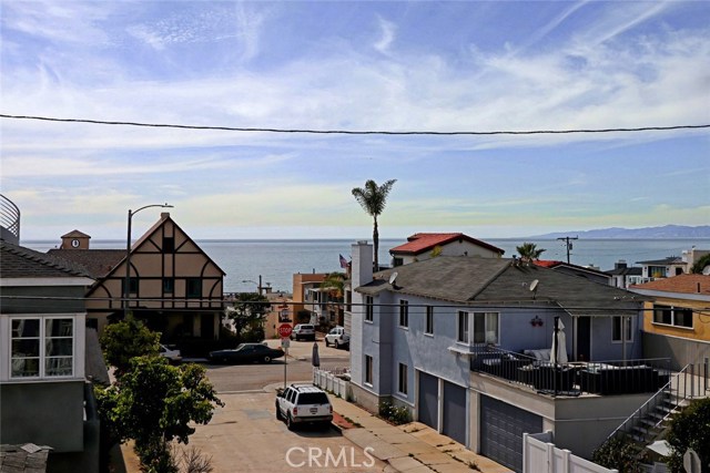 336 34th Street, Hermosa Beach, California 90254, 3 Bedrooms Bedrooms, ,2 BathroomsBathrooms,Residential,Sold,34th,SB18074846