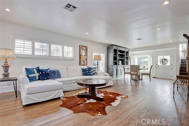 Living Room/Dining Room